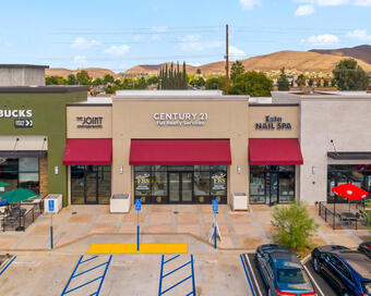 Photo depicting the building for CENTURY 21 Masters