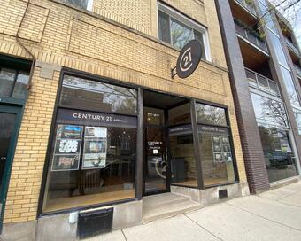 Photo depicting the building for CENTURY 21 Circle