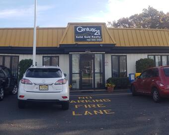 Photo depicting the building for CENTURY 21 Solid Gold Realty