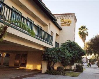 Photo depicting the building for CENTURY 21 Masters