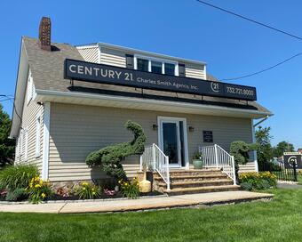 Photo depicting the building for CENTURY 21 Charles Smith Agency, Inc.
