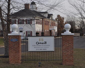 Photo depicting the building for CENTURY 21 Advantage Gold