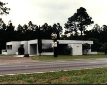 Photo depicting the building for CENTURY 21 Commander Realty, Inc.