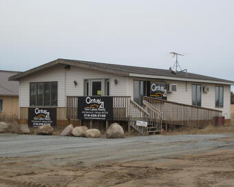 Photo depicting the building for CENTURY 21 Twin Lakes Realty