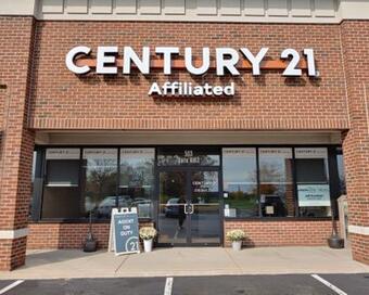 Photo depicting the building for CENTURY 21 Circle