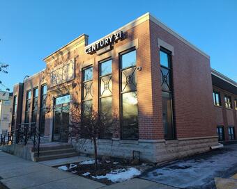 Photo depicting the building for CENTURY 21 Circle