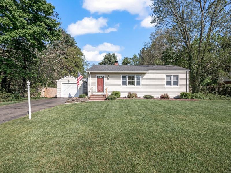 CENTURY 21 Real Estate Property