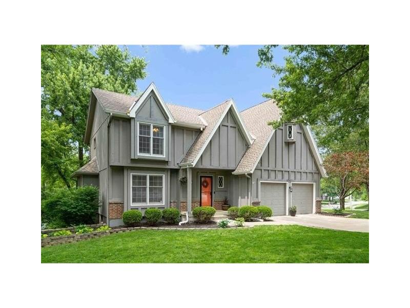 16248 W Briarwood Court, Olathe, KS 66062 MLS 2439050 CENTURY 21