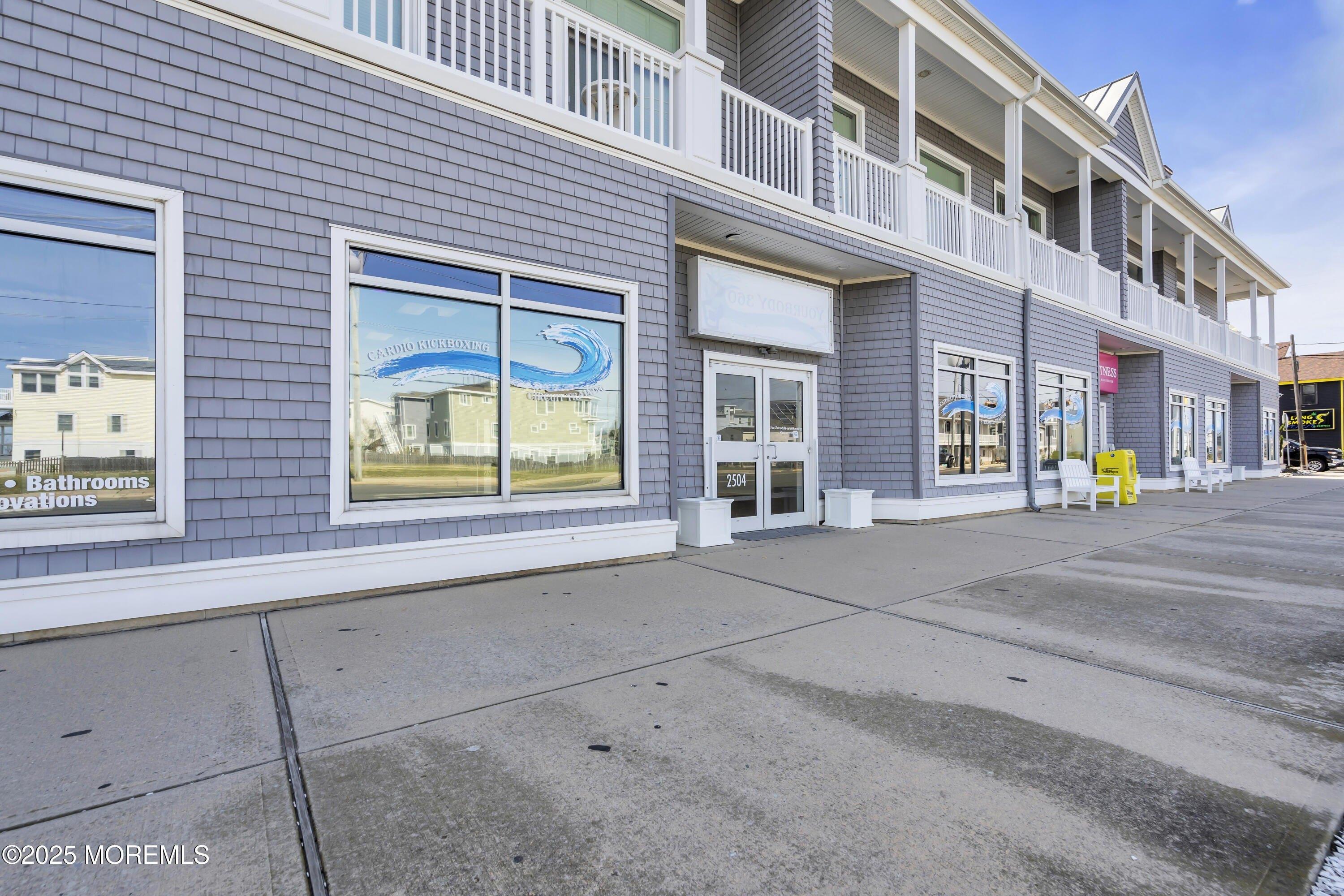 Property Image for 2504 Long Beach Boulevard 3A