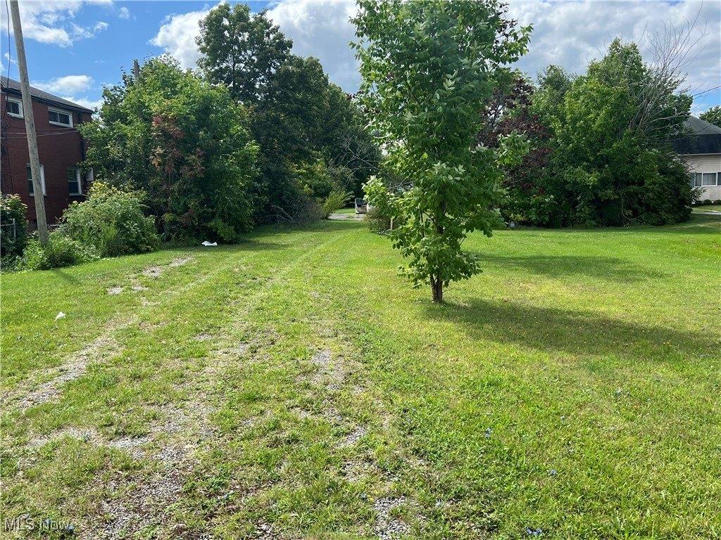 Property Image for 5677 Mahoning Avenue