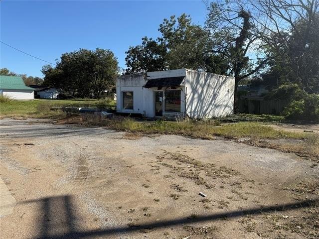 Property Image for 905 W 14th Street