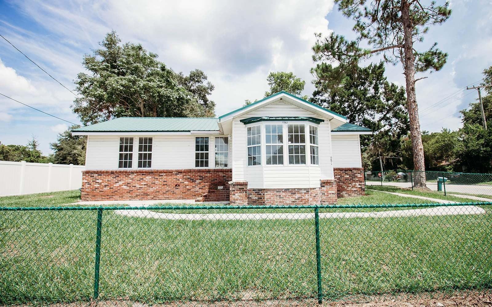 Property Image for 663 Se Baya Ave
