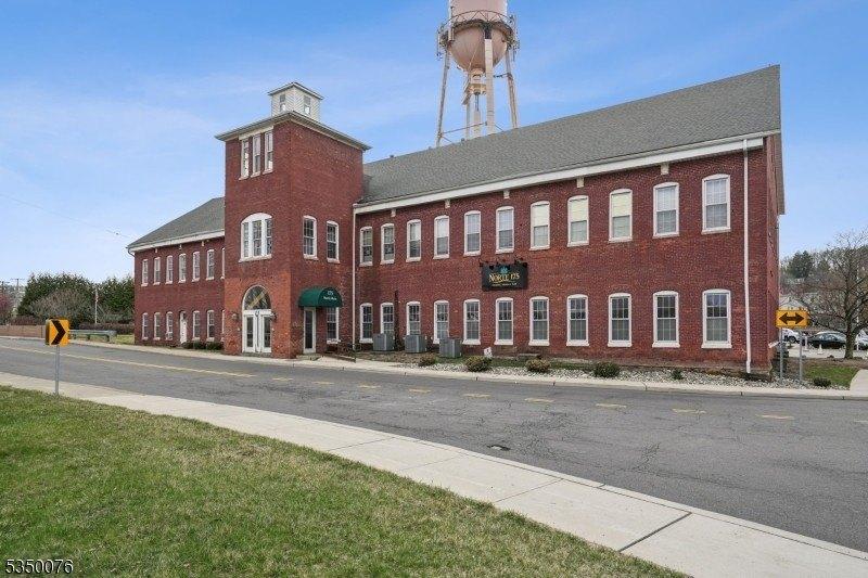 Property Image for 175 N Main St