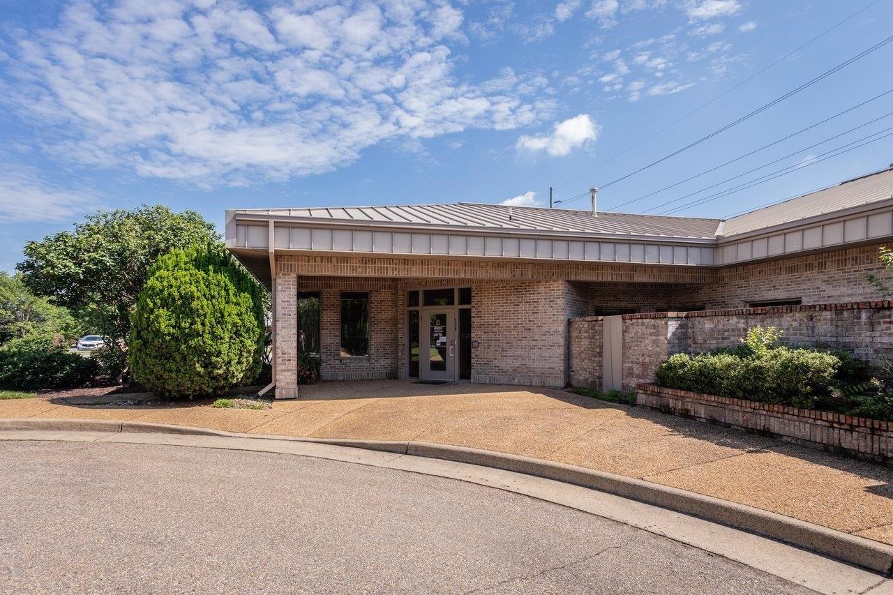 Property Image for 530 Neff Ave