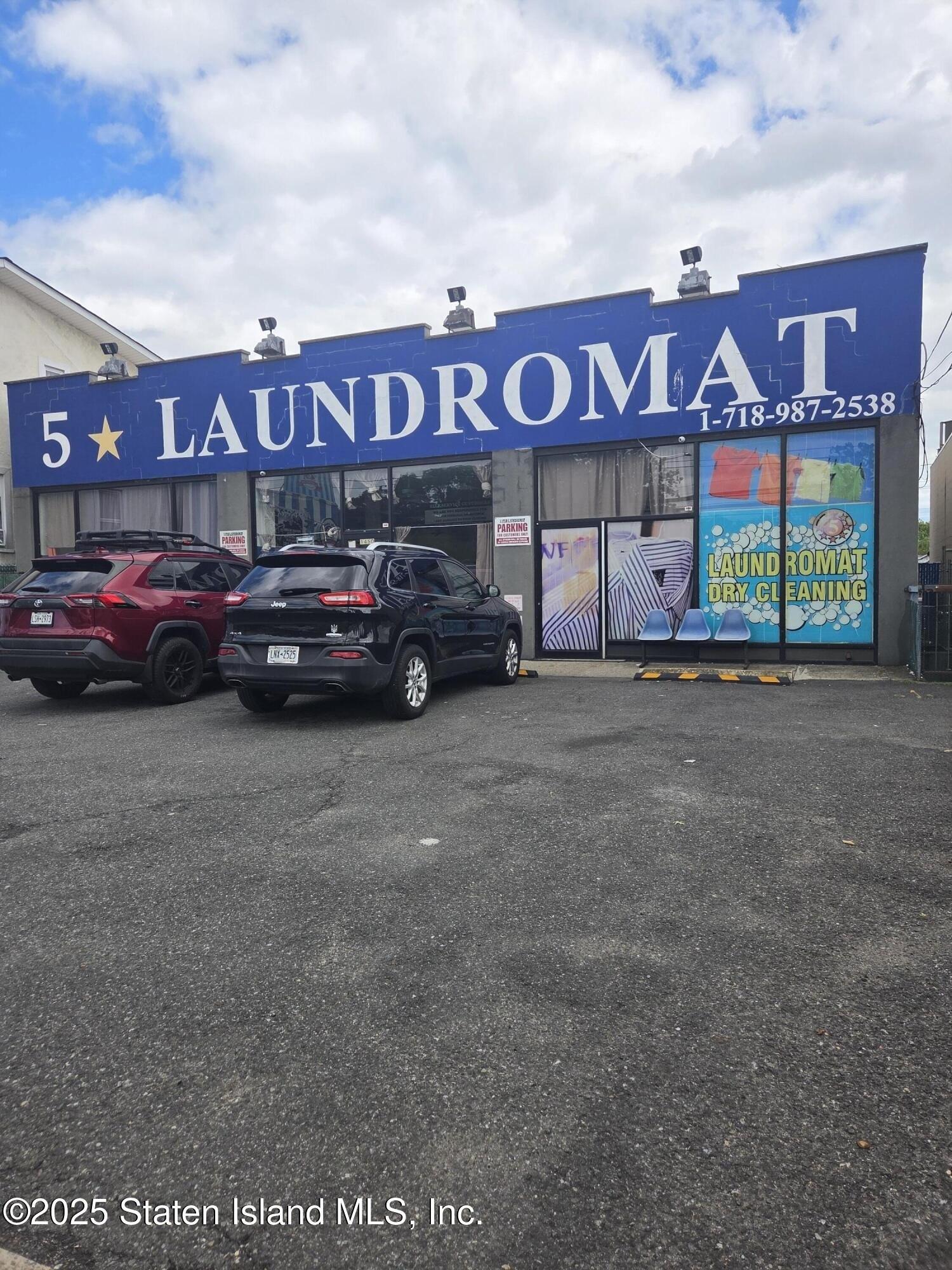 Property Image for 1450 Hylan Boulevard