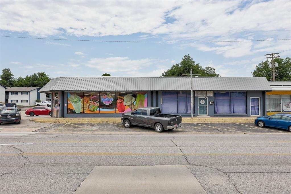 Property Image for 2901 N May Avenue