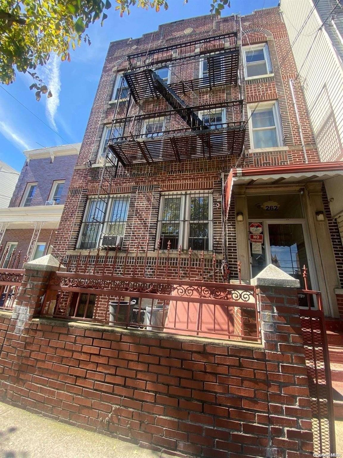 Property Image for 262 Cleveland Street 6