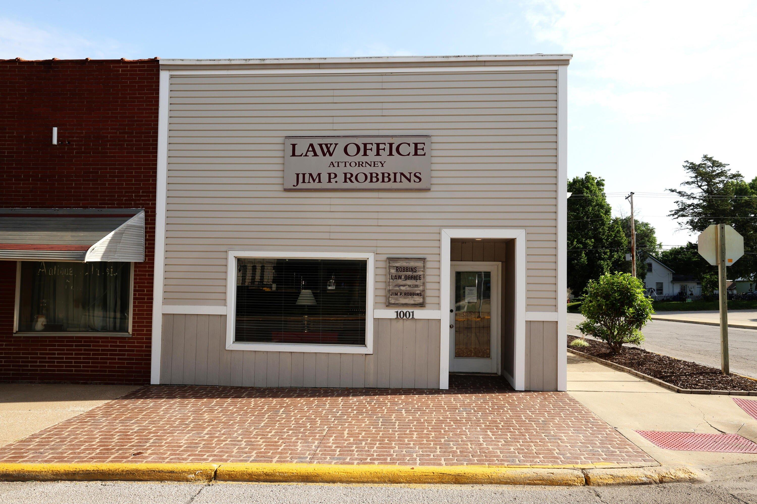 Property Image for 1001 W Mamie Eisenhower Avenue