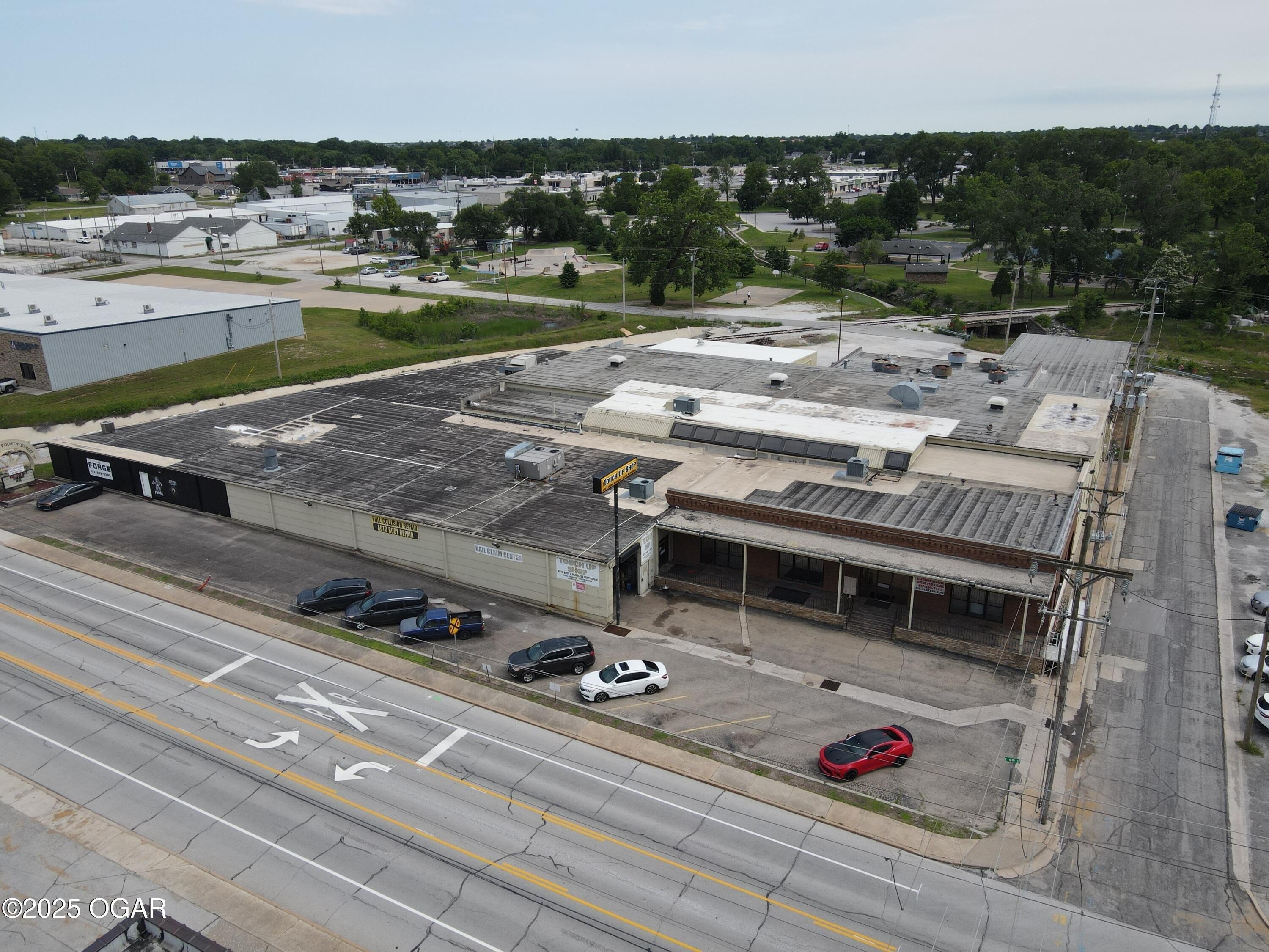 Property Image for 902 E 4th Street