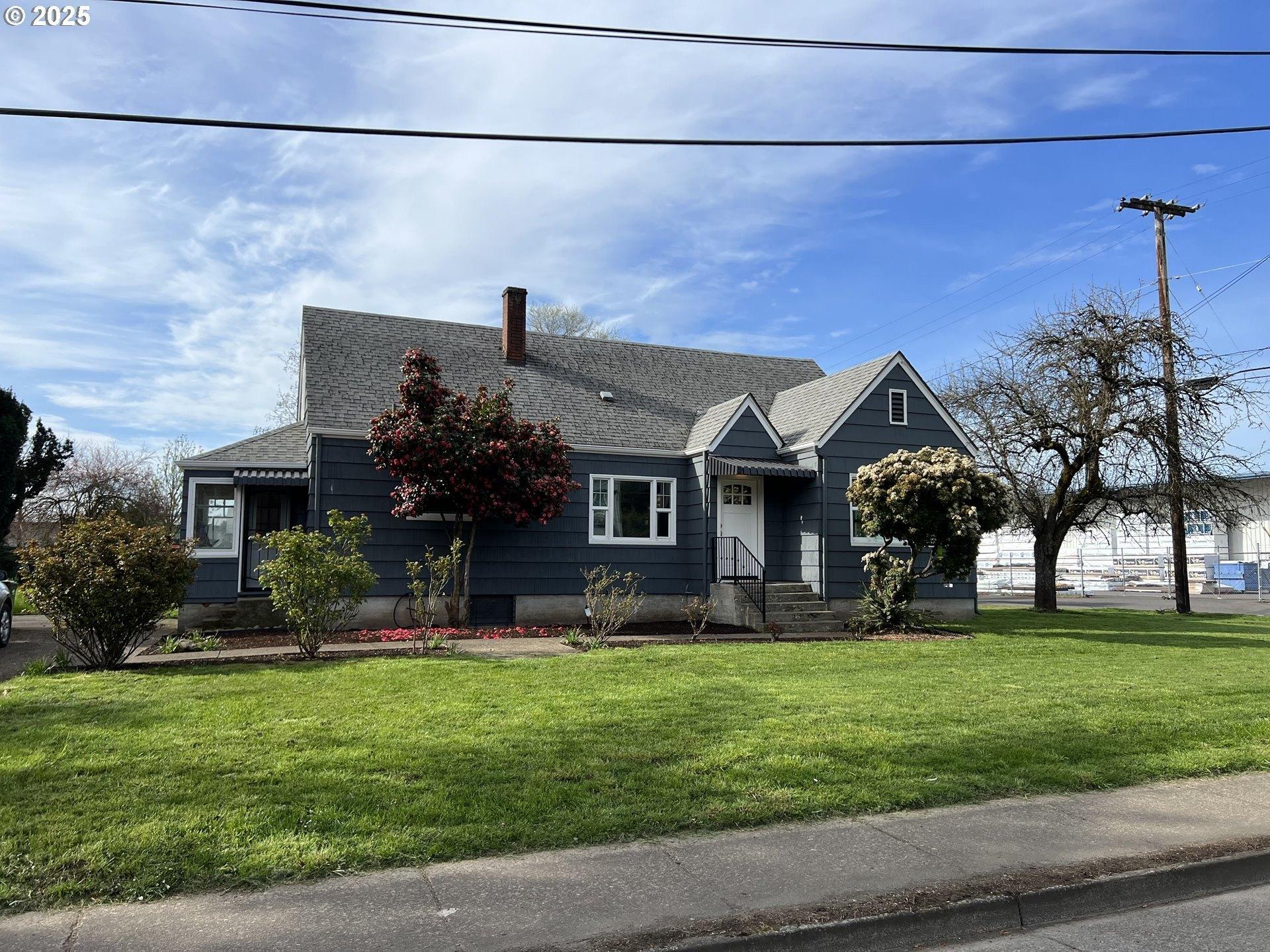 Property Image for 2494 Roosevelt Blvd