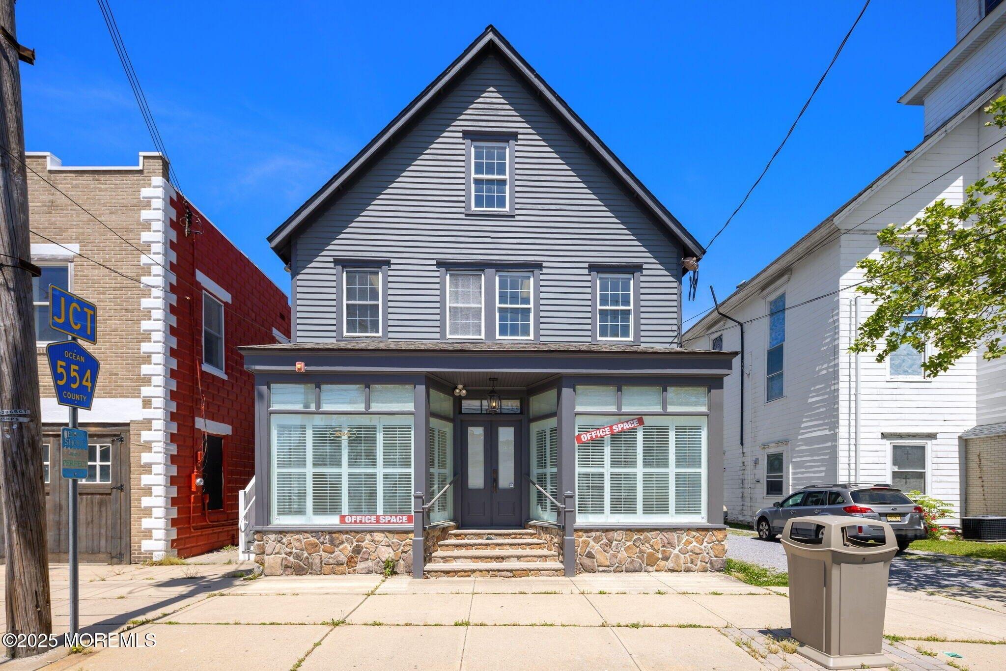 Property Image for 684 Bay Avenue