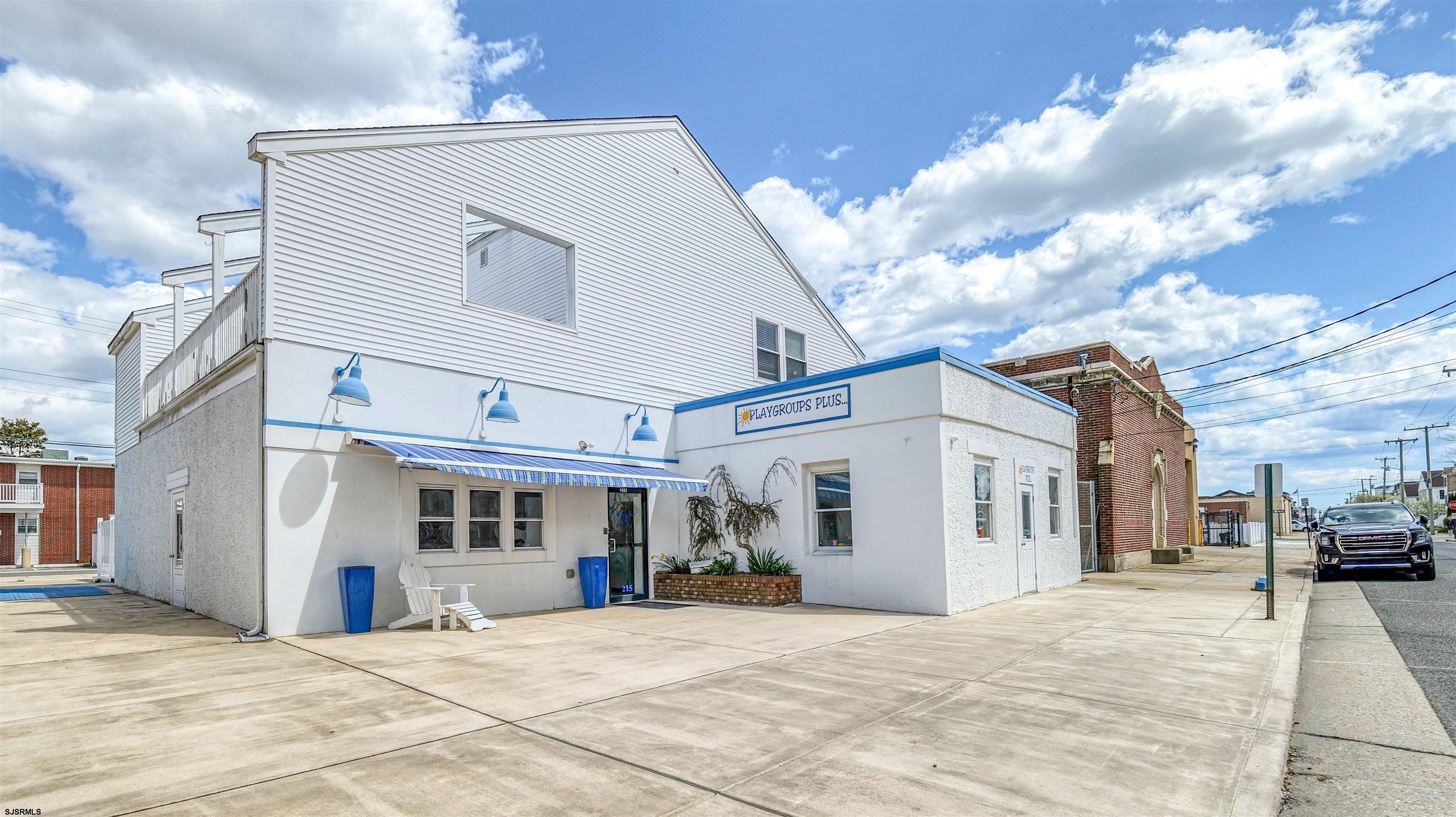 Property Image for 215 N Decatur Ave