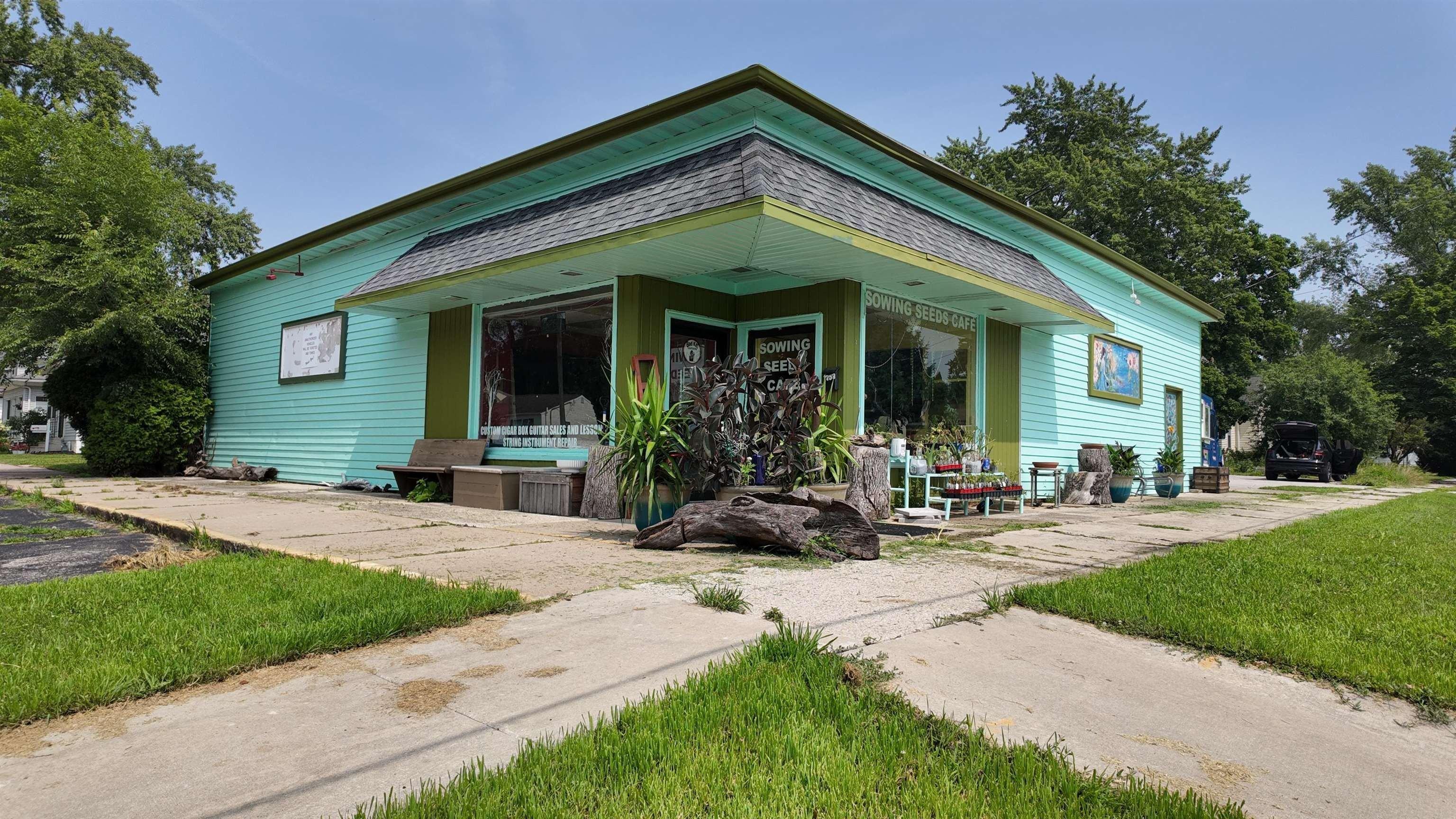 Property Image for 1253 S IRWIN Avenue