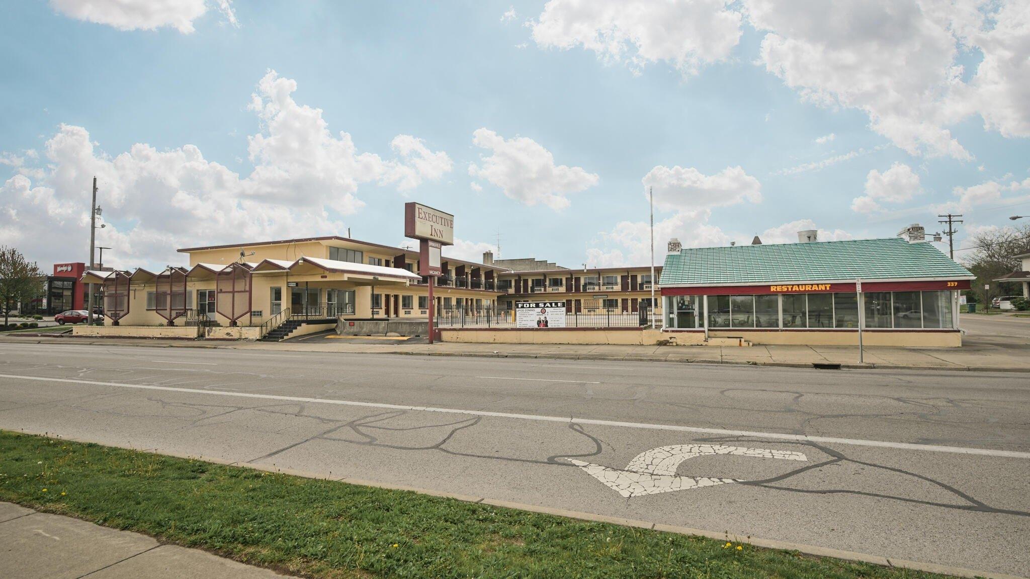Property Image for 325 W Columbia Street