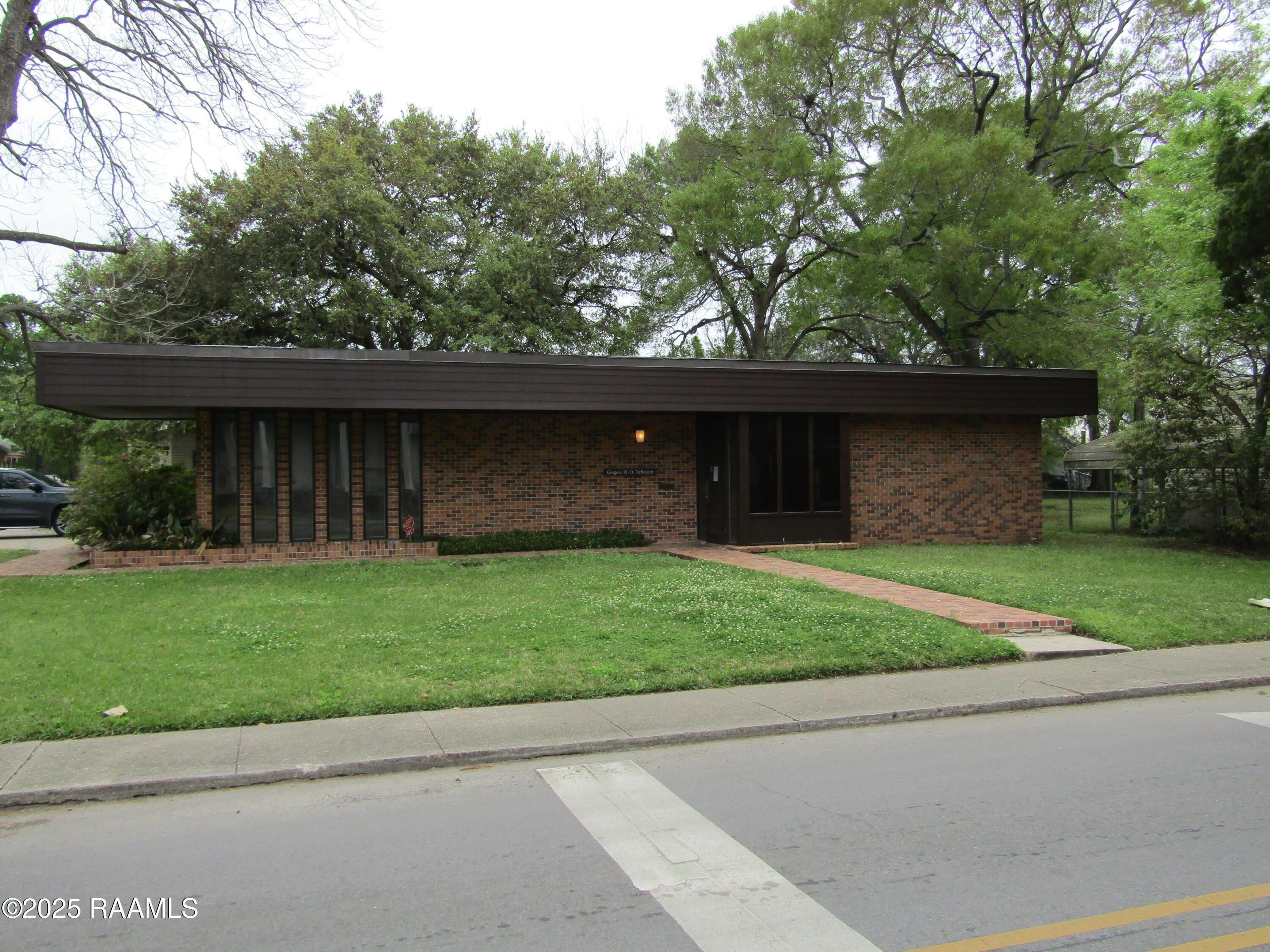 Property Image for 301 Julia Street