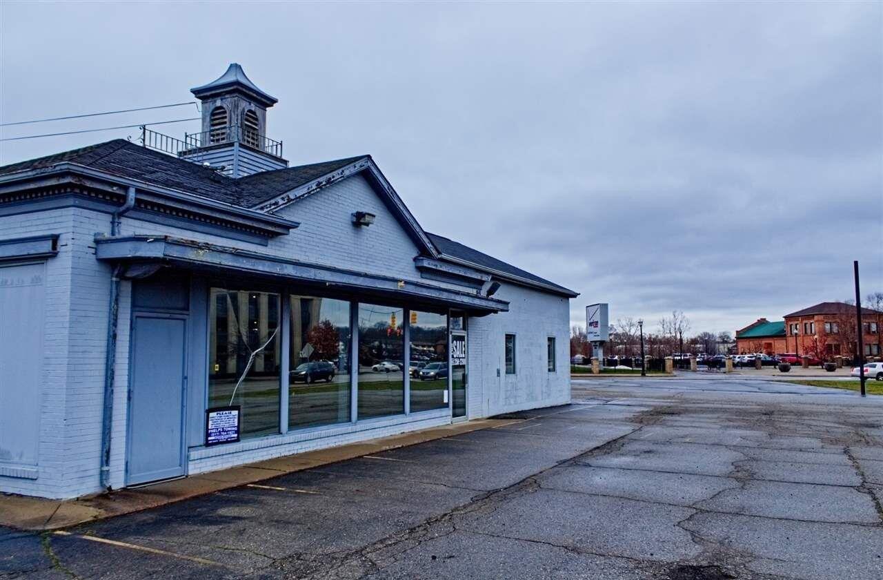 Property Image for 301 S Cooper Street
