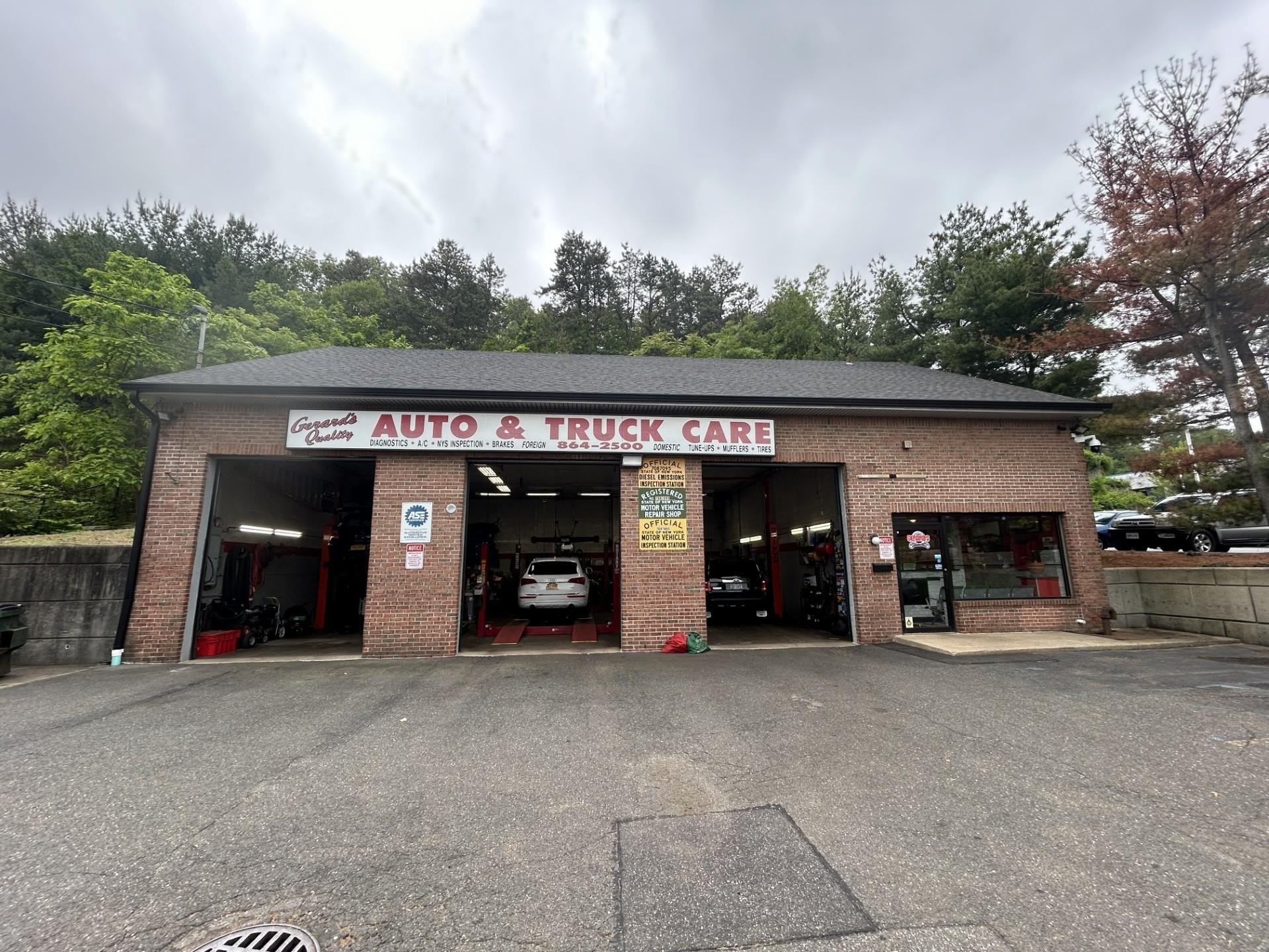 Property Image for 988 W Jericho Turnpike
