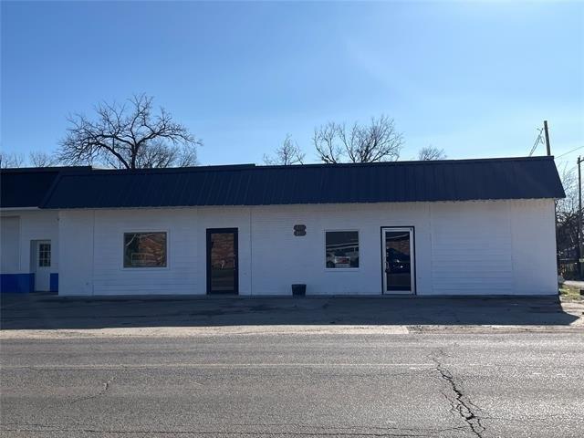 Property Image for 201 E Main Street Suite B