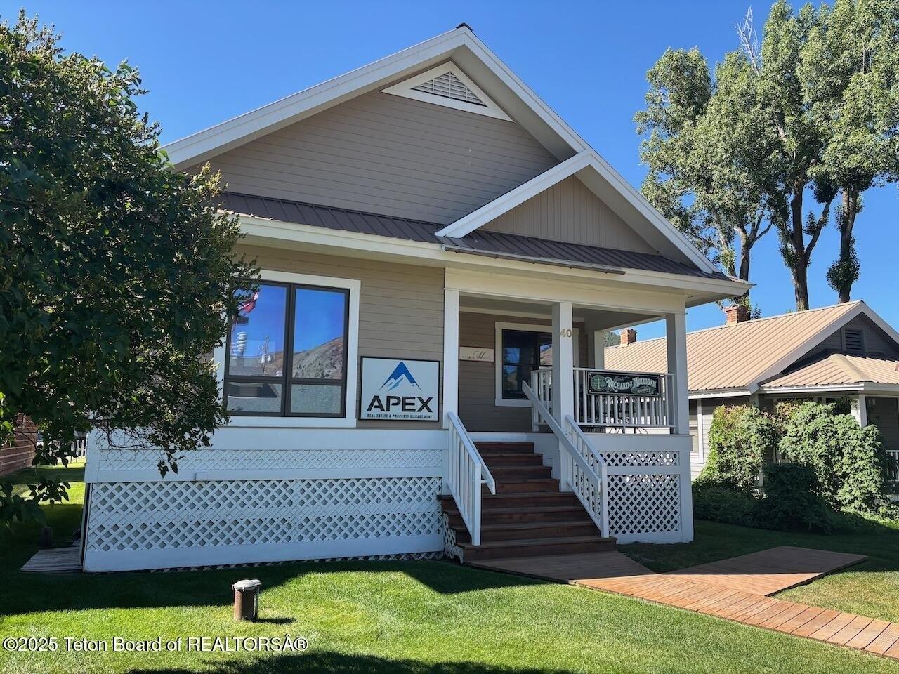 Property Image for 40 E SIMPSON Avenue