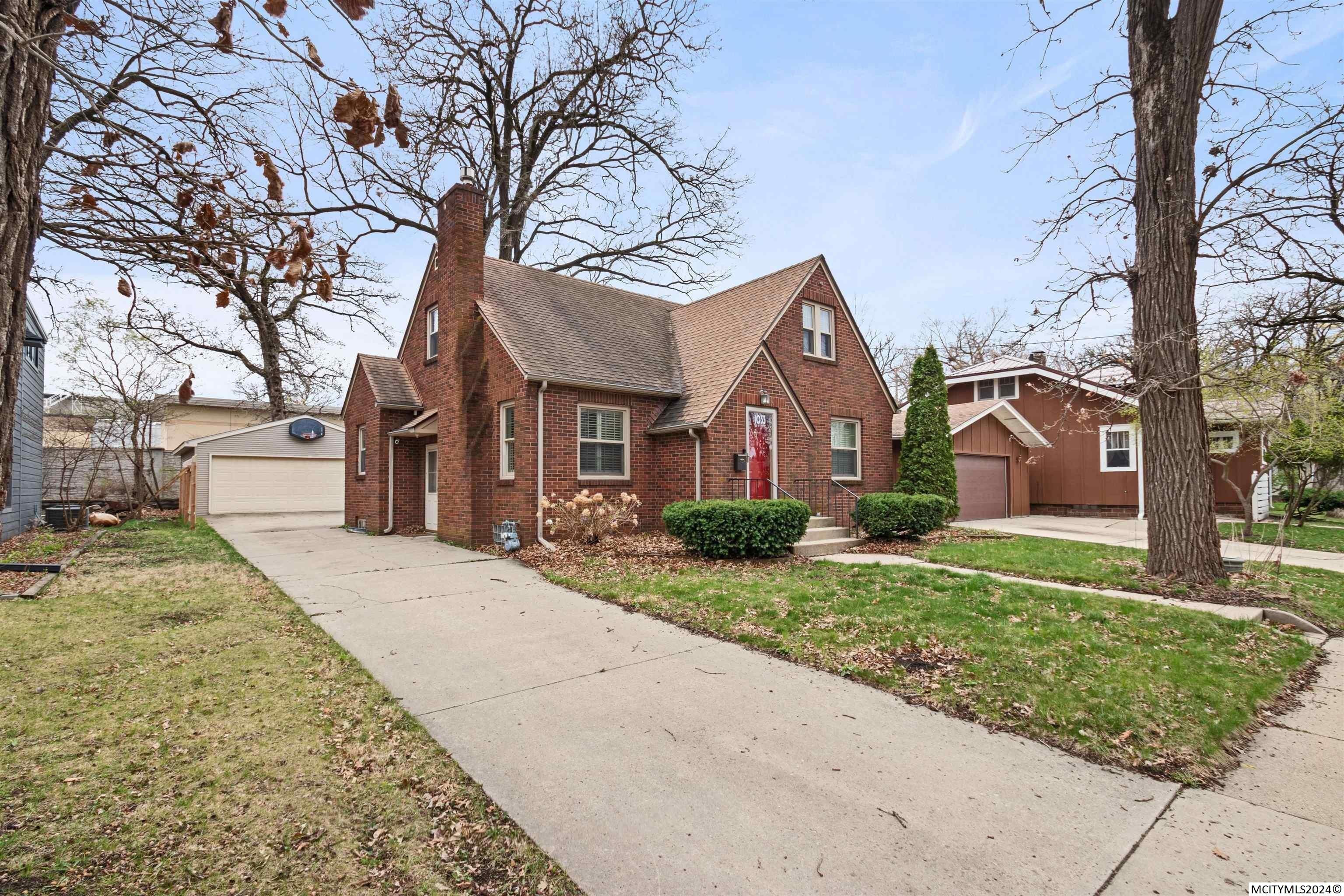 Mason City Real Estate Find Houses & Homes for Sale in Mason City, IA