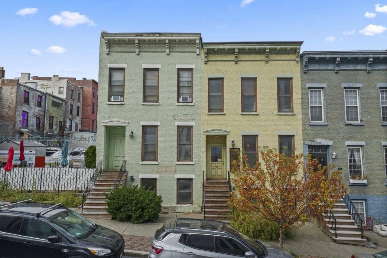 Property Image for 132-134 S Swan Street