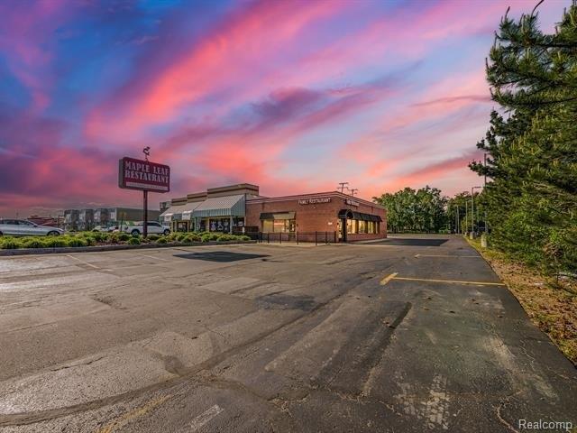 Property Image for 110 W MAPLE Road