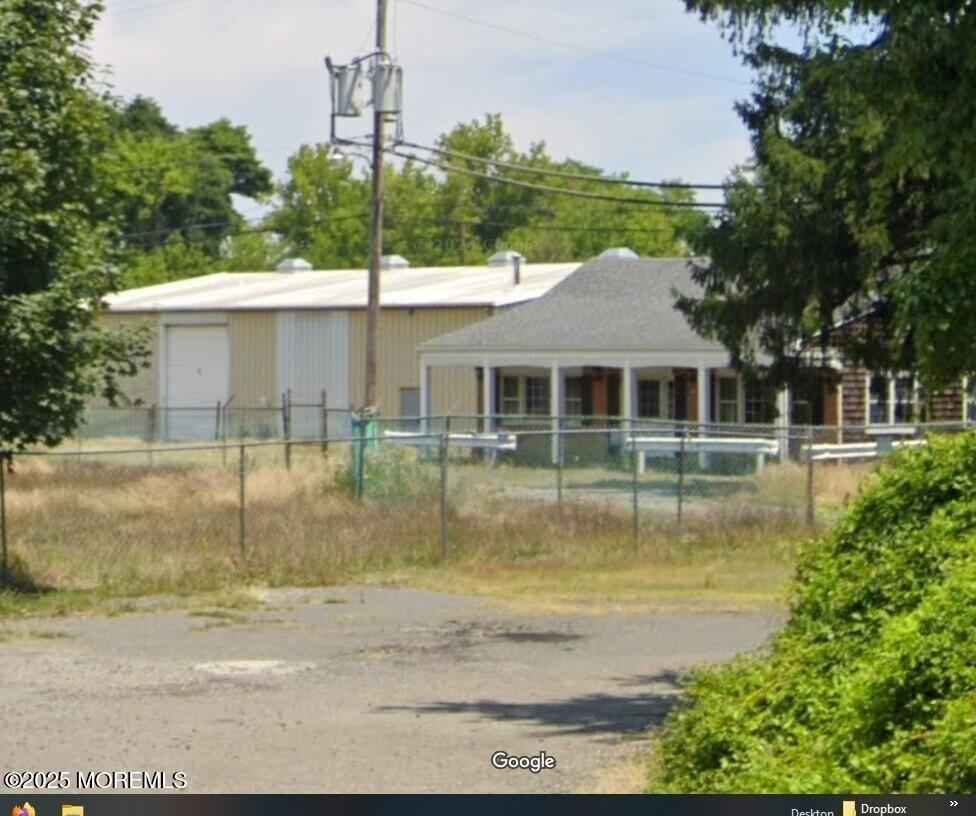 Property Image for 400 Broadway Road