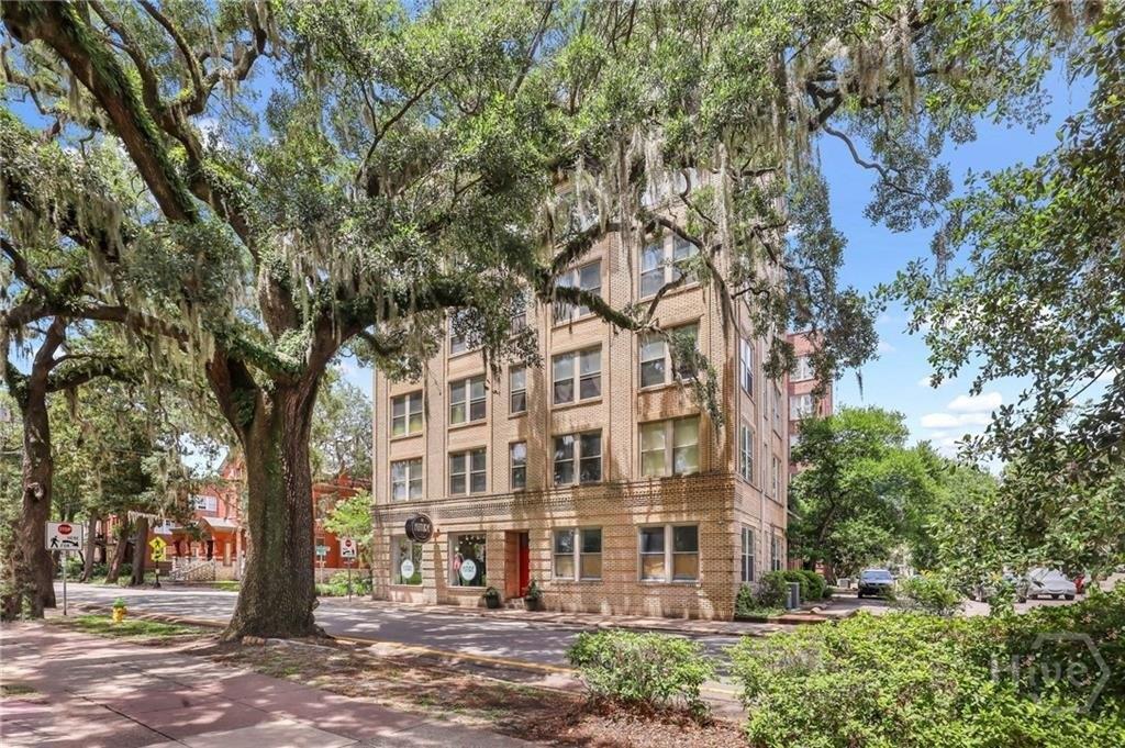 Property Image for 106 W Gwinnett Street 1A & 1H