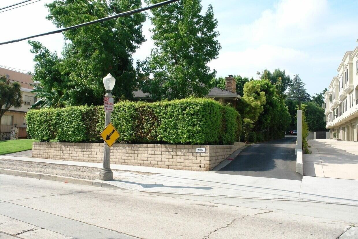 Property Image for 14318 Dickens Street
