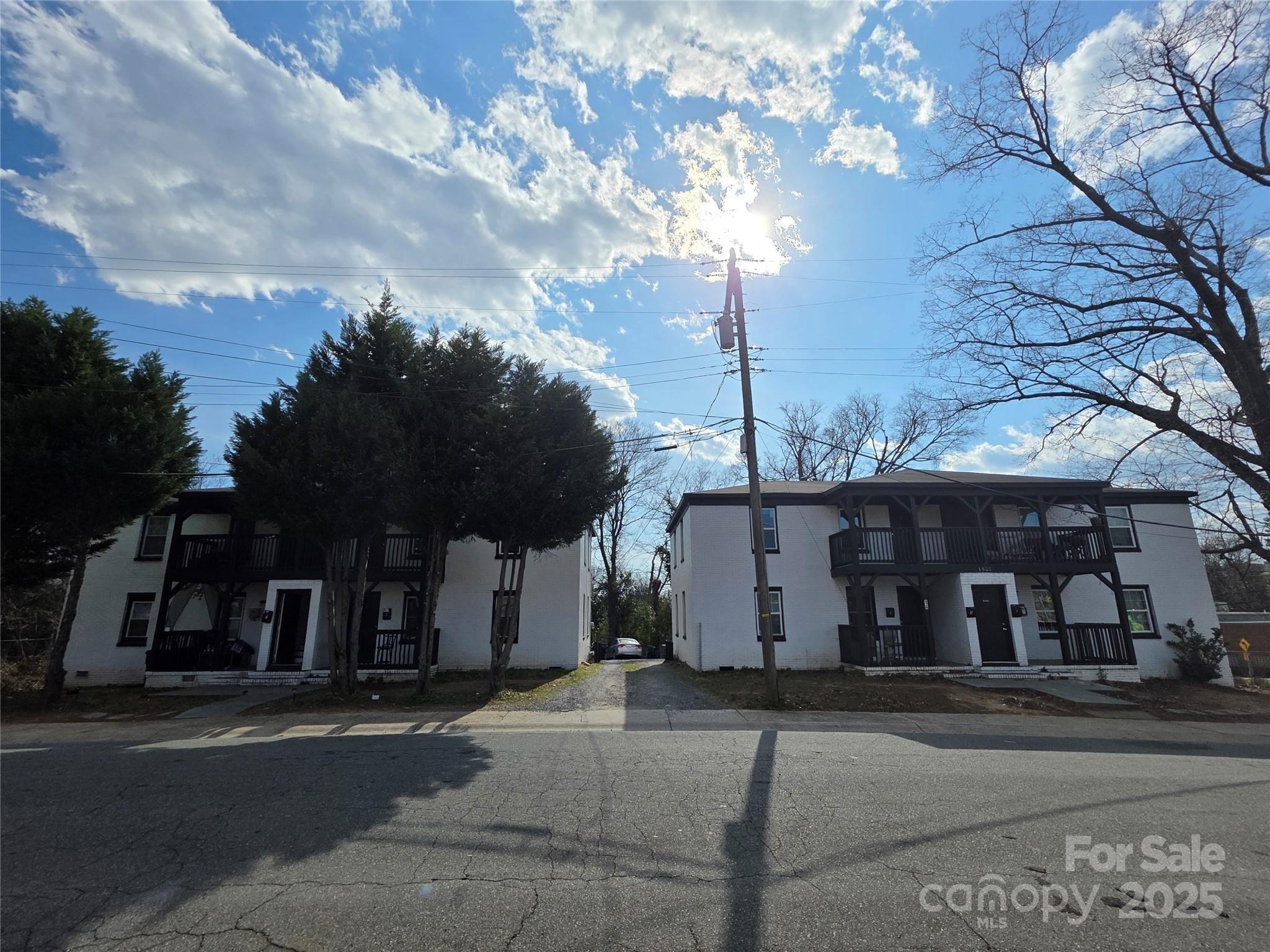 Property Image for 1519 And 1521 Montgomery Street