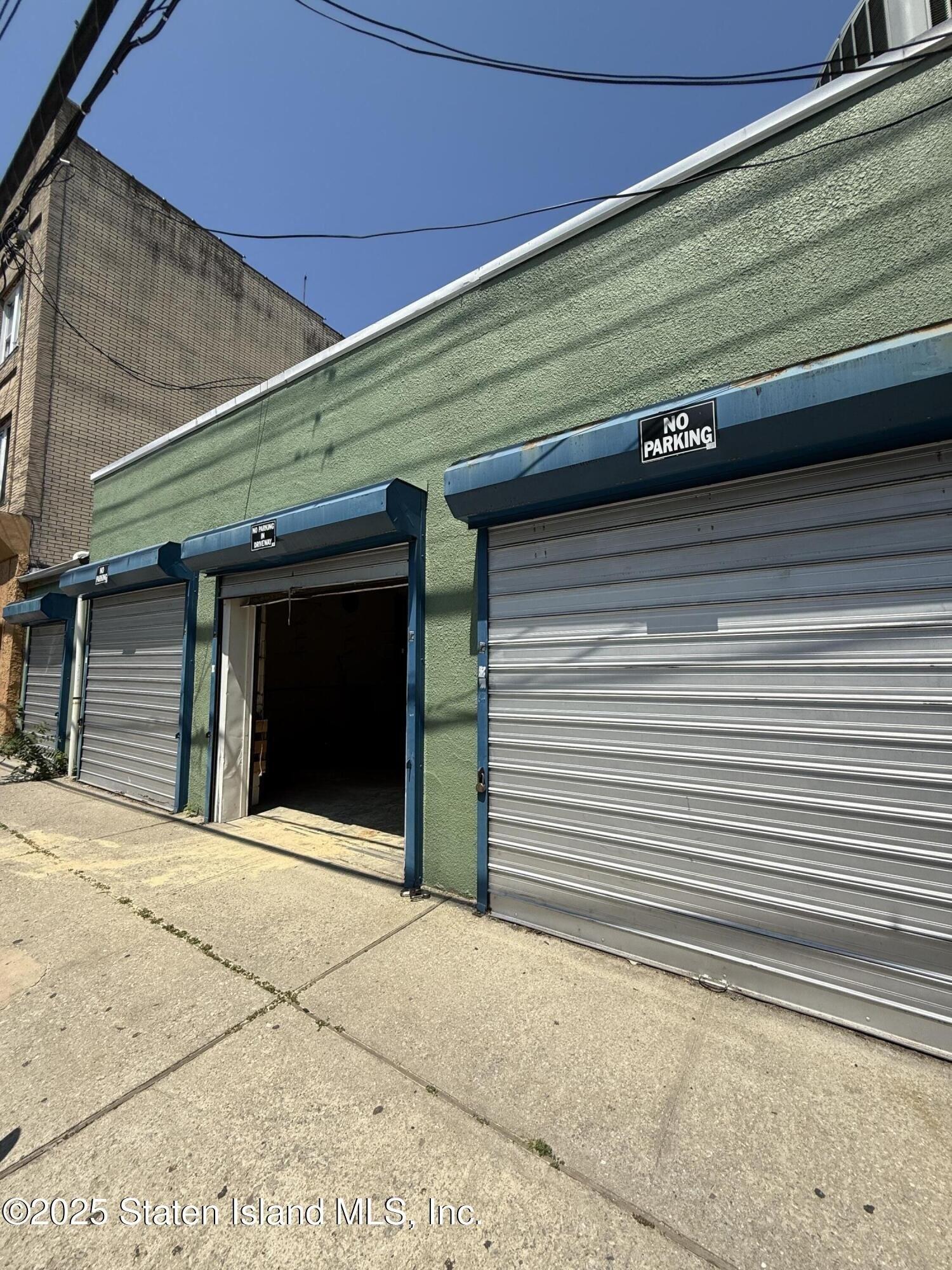Property Image for 1090 Bay Street
