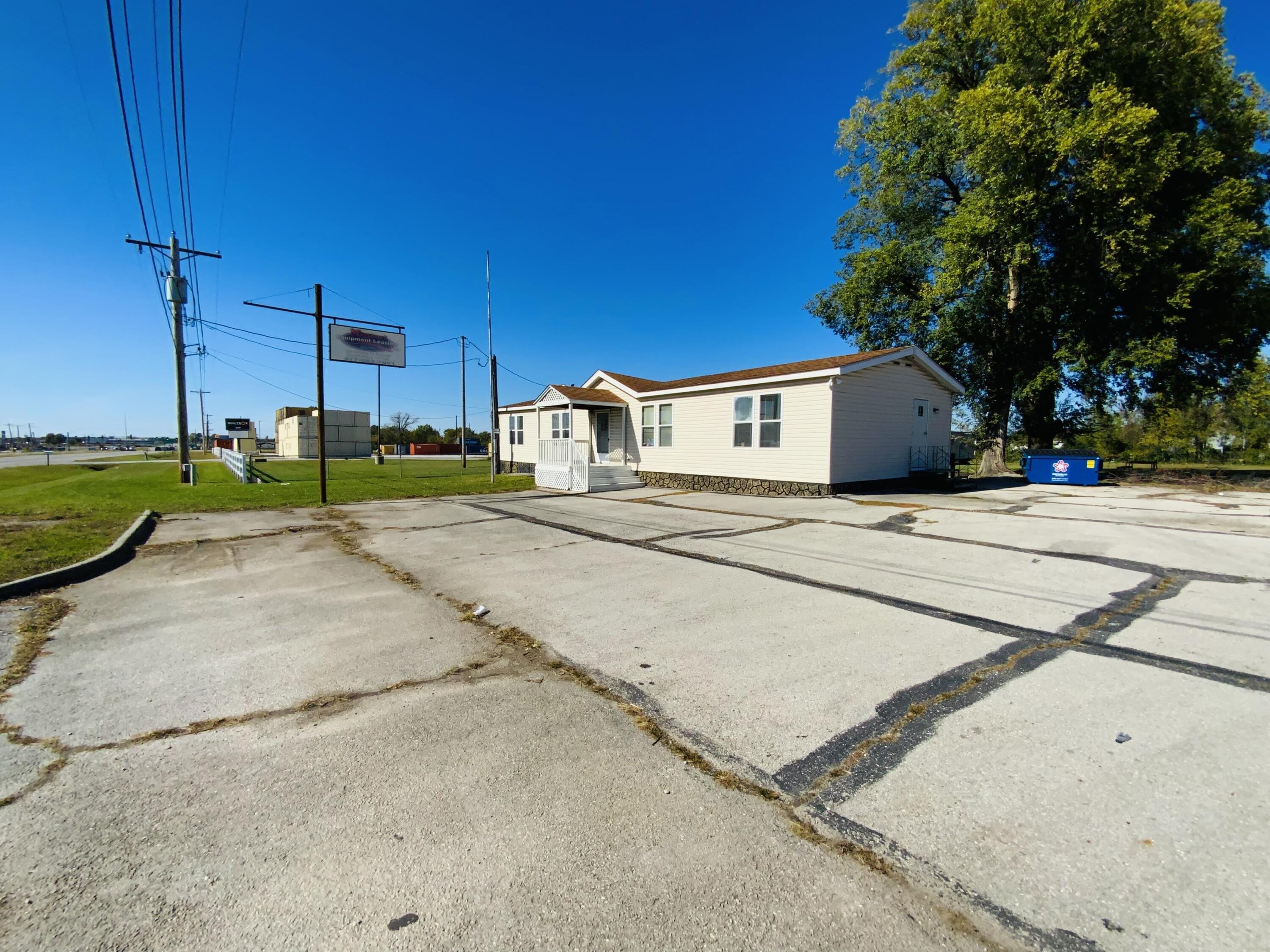 Property Image for 3115 W Sunshine Street