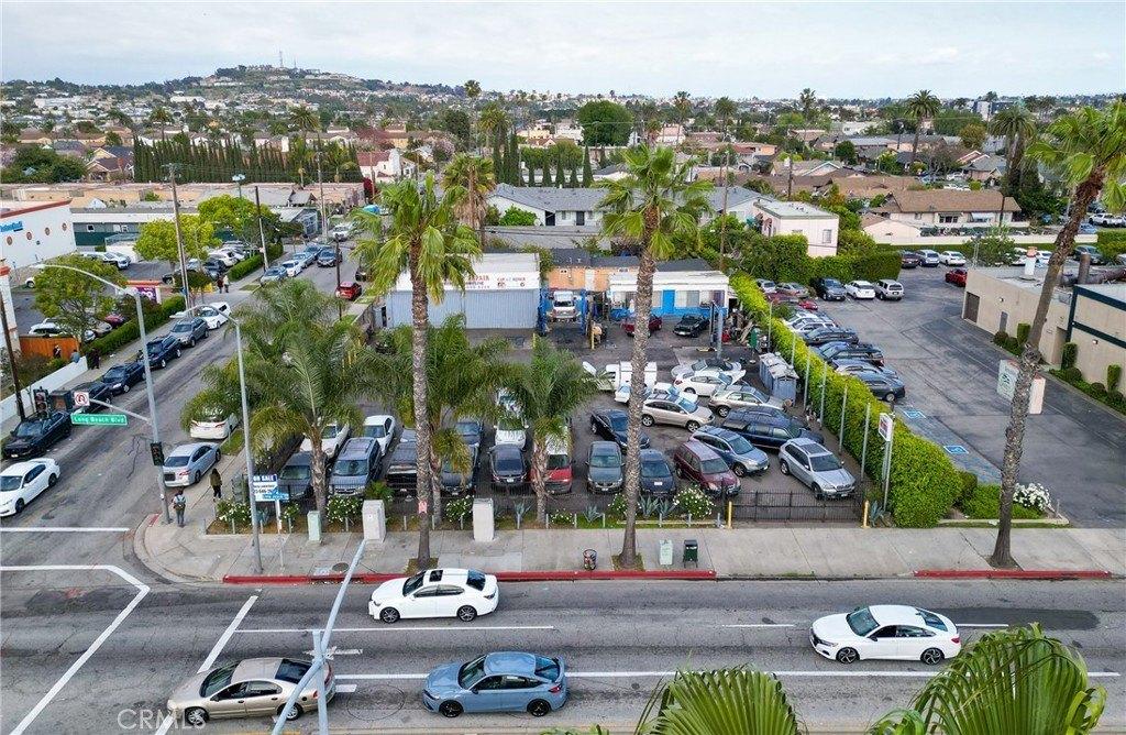 Property Image for 1990 Long Beach Boulevard
