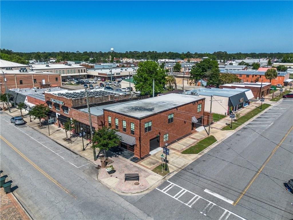 Property Image for 197 NW Broad Street