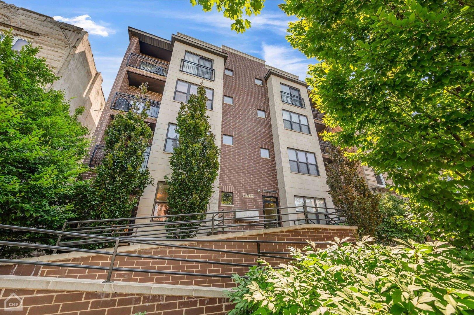 Property Image for 4235 S Calumet Avenue