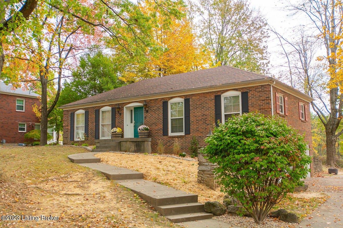 2310 Windsor Forest Dr, Louisville, KY 40272 MLS 1648454 CENTURY 21