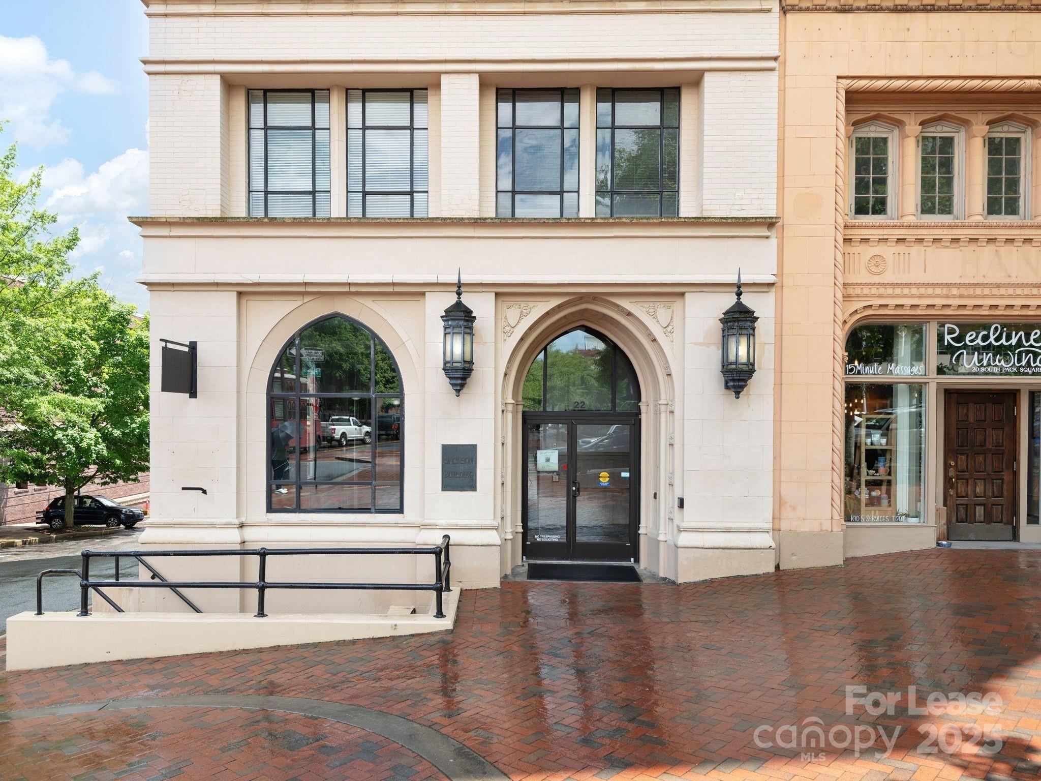 Property Image for 22 S Pack Square LL 100