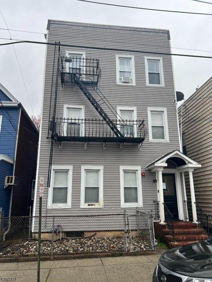 Property Image for 129 Lake Ave