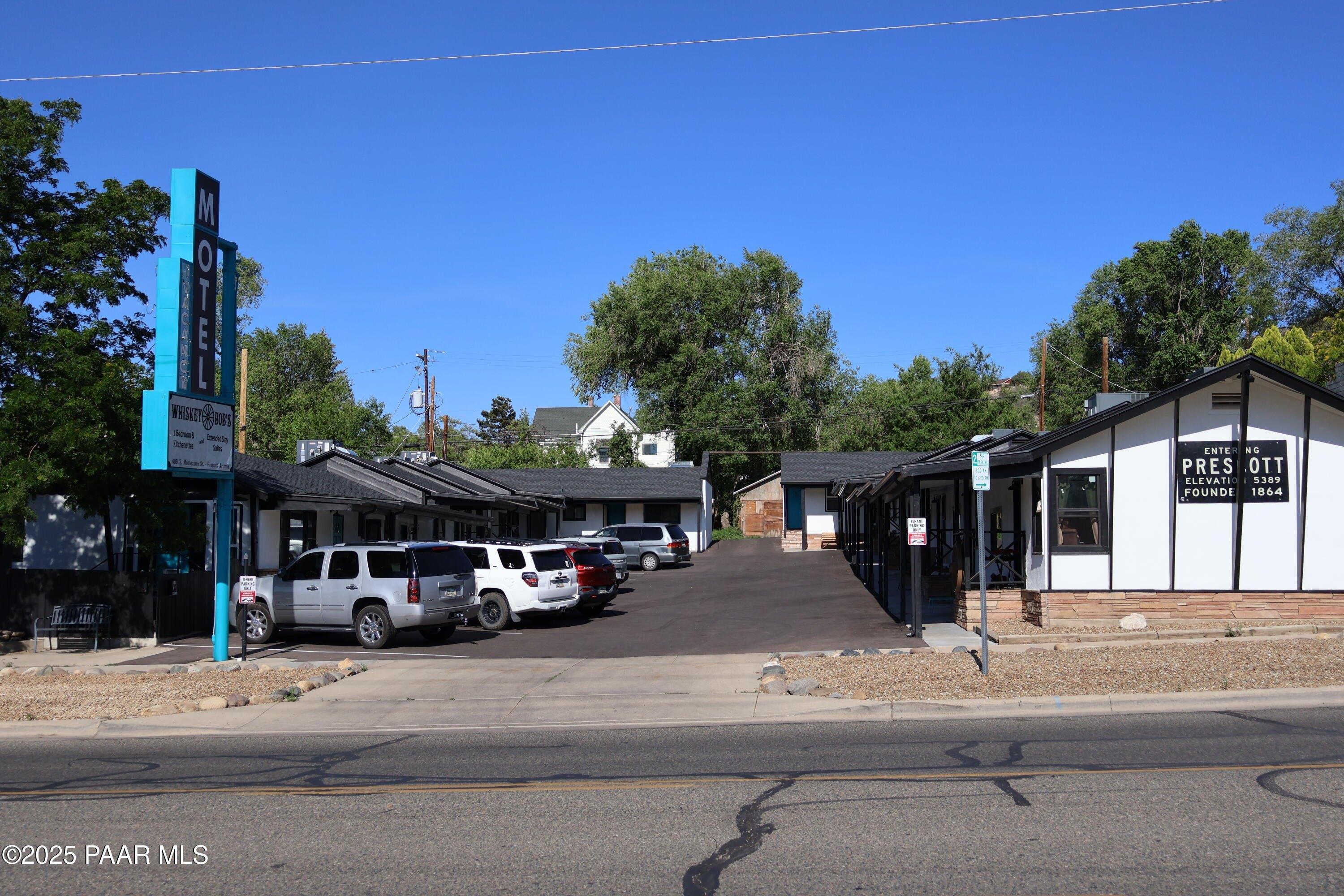 Property Image for 409 S Montezuma Street