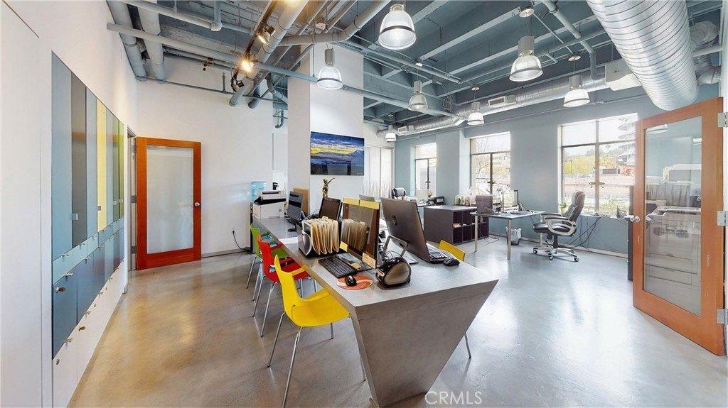 Property Image for 6253 Hollywood Boulevard